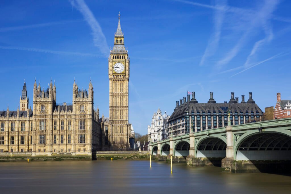 SOP for UK. Statement of Purpose for universities in the United Kingdom. Student SOP for UK.